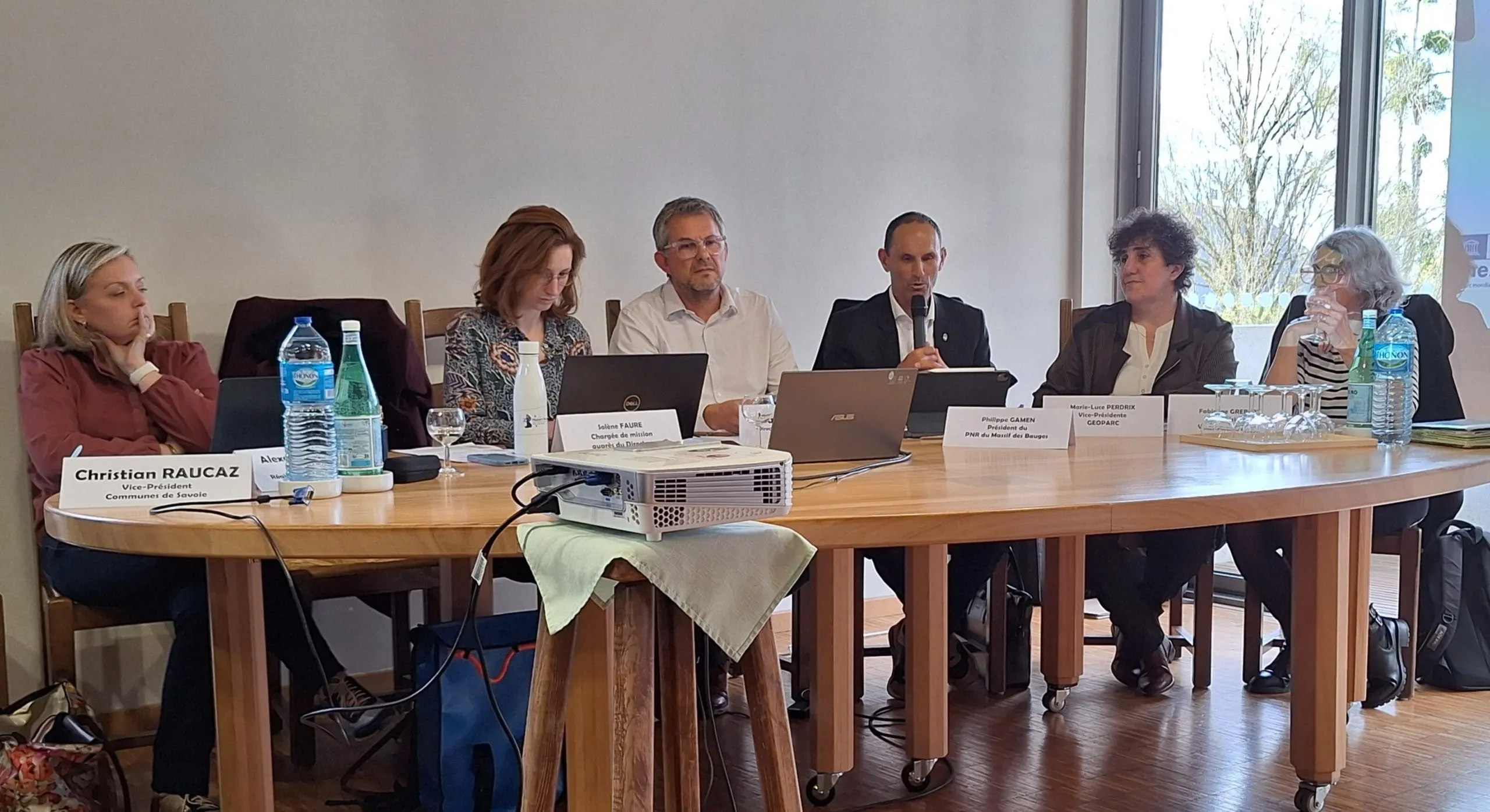 Le bureau du PNR autour de son président, Mr Gamen.