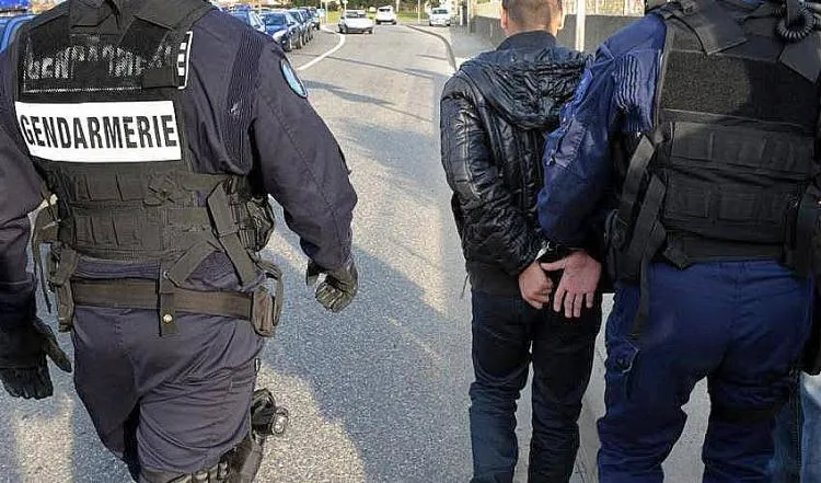 Haute-Savoie - gendarmerie : arrestation de voleurs 
