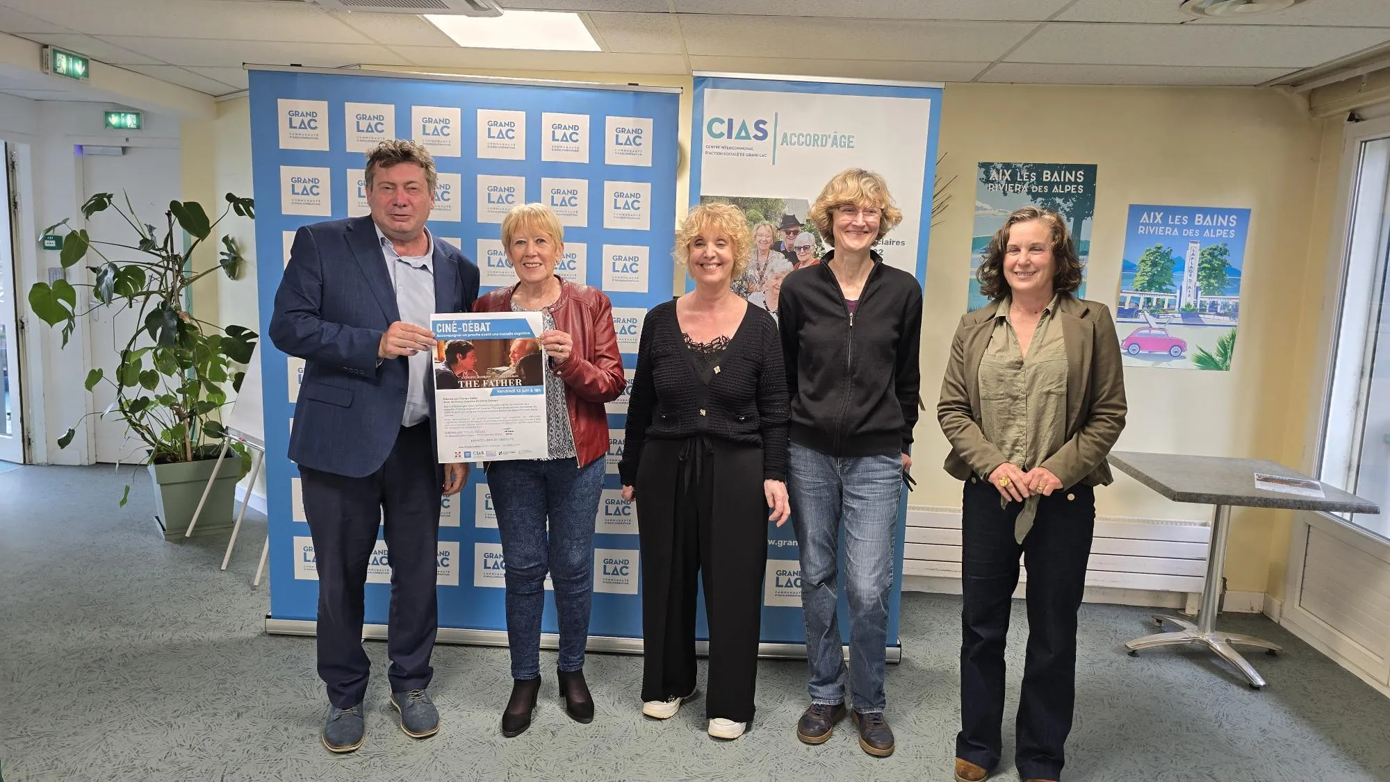 Lors de la présentation de cette soirée.
