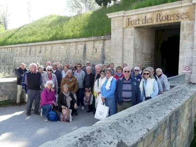 Le groupe devant le Fort des Rousses.