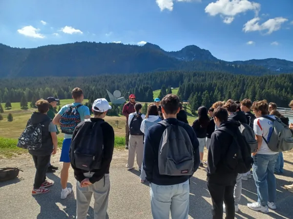 Des élèves du Collège Le Chéran en sortie aux Glières.