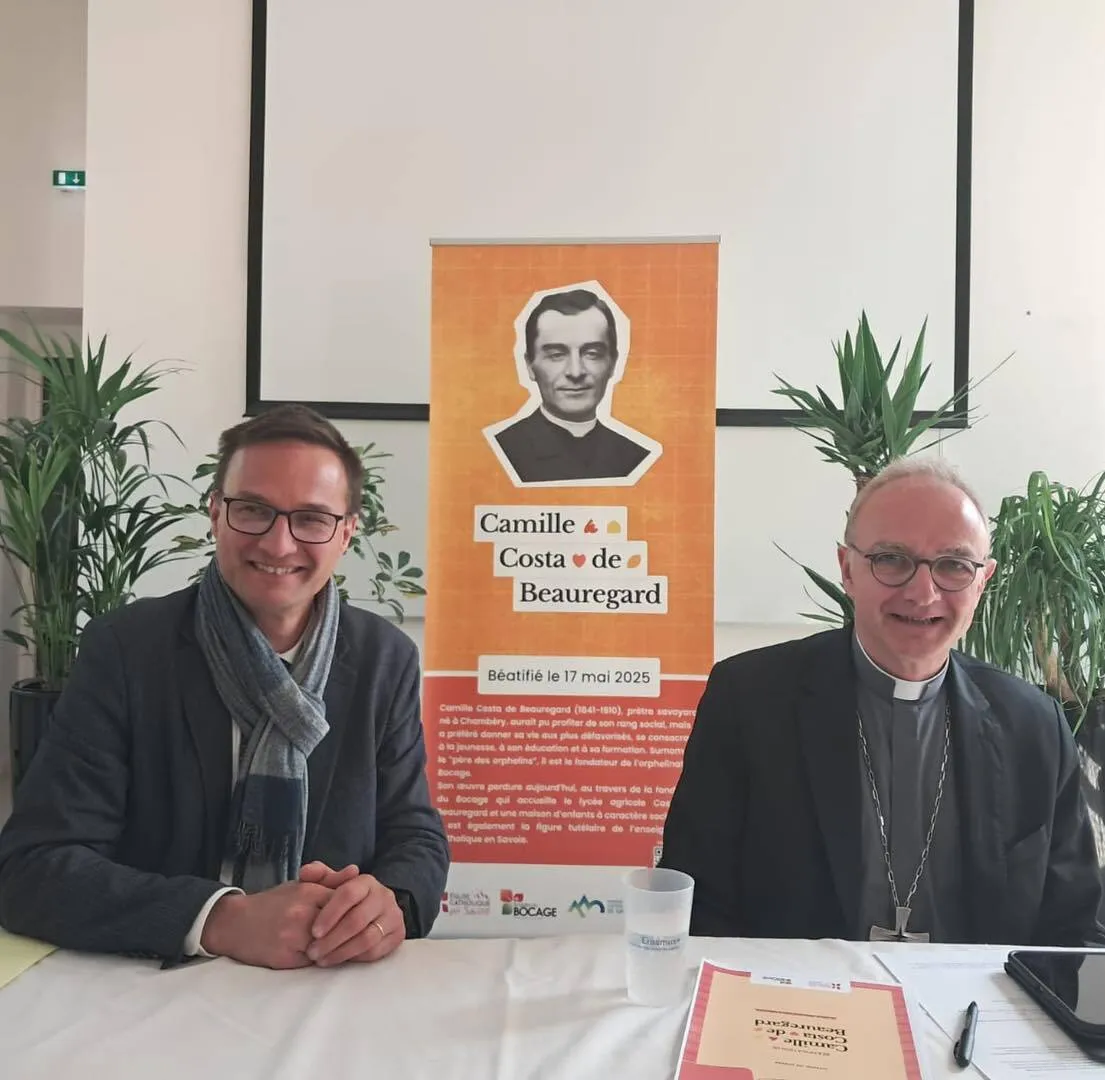  Xavier de Roissart, directeur de la fondation du Bocage, et l'archevêque de Chambéry Mgr Thibault Verny, ont dévoilé le programme des évènements prévus durant 3 jours.