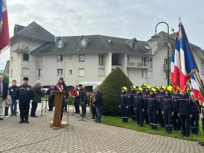 Lors de la lecture des discours.