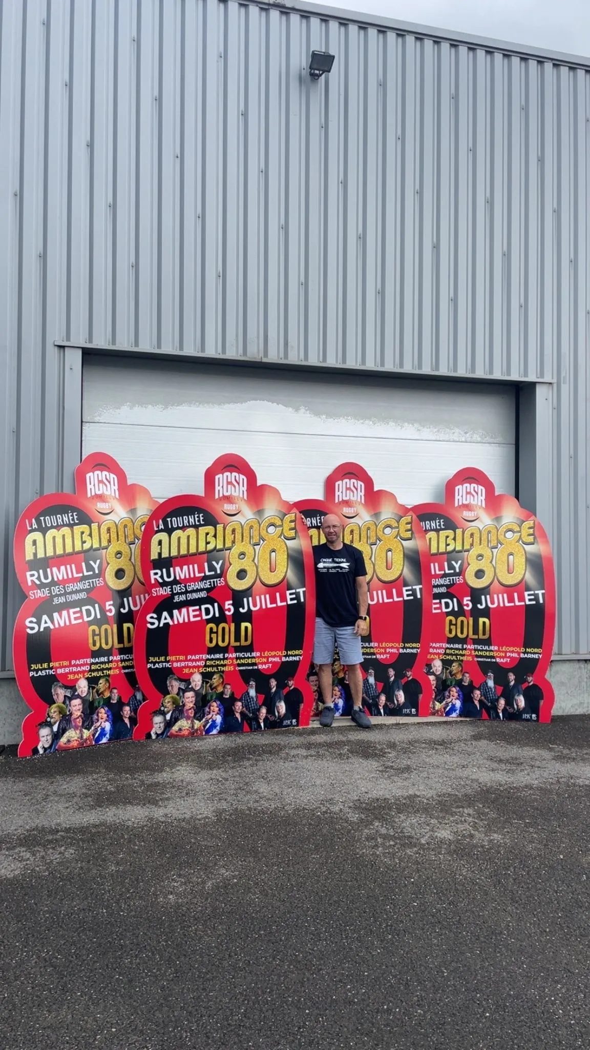 Avez-vous vu les panneaux fleurir aux bords des routes ?
