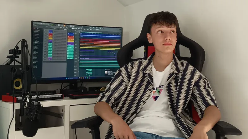 Dj Maé a déjà sorti plusieurs titres précédemment sur les plateformes musicales mais il s'agit de son premier en collaboration avec un autre artiste.