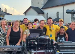 Les membres de l'association Saint Félix Notre Village, organisateurs avec le maire et ses adjoints ainsi que Les amis Baujus sur lesquels ils peuvent compter chaque année.
