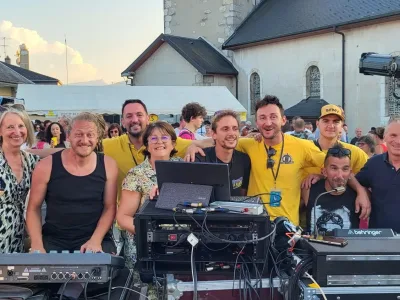 Les membres de l'association Saint Félix Notre Village, organisateurs avec le maire et ses adjoints ainsi que Les amis Baujus sur lesquels ils peuvent compter chaque année.