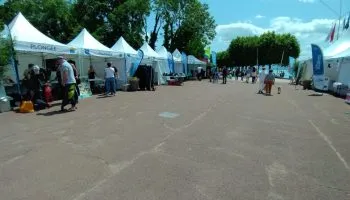 Un village sportif s'est tenu pendant les deux jours de l'événement, où les associations et les clubs locaux ont pu renseigner les habitants sur les pratiques sportives et nautiques du territoire.