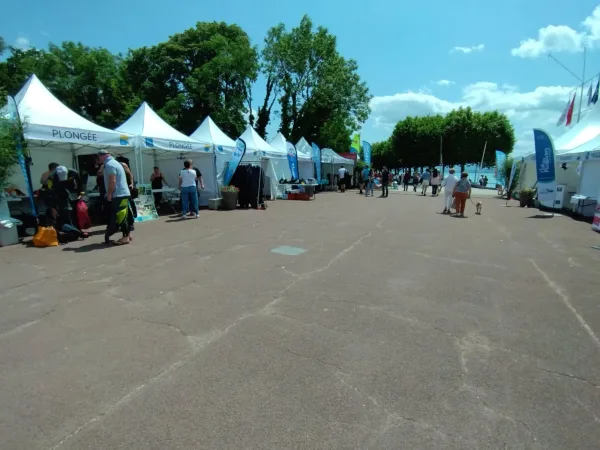 Un village sportif s'est tenu pendant les deux jours de l'événement, où les associations et les clubs locaux ont pu renseigner les habitants sur les pratiques sportives et nautiques du territoire.
