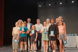 La distribution s'est déroulée école par école.