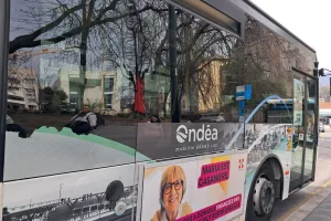 Le réseau de transport urbain Ondéa Grand Lac dessert les 28 communes du territoire.
