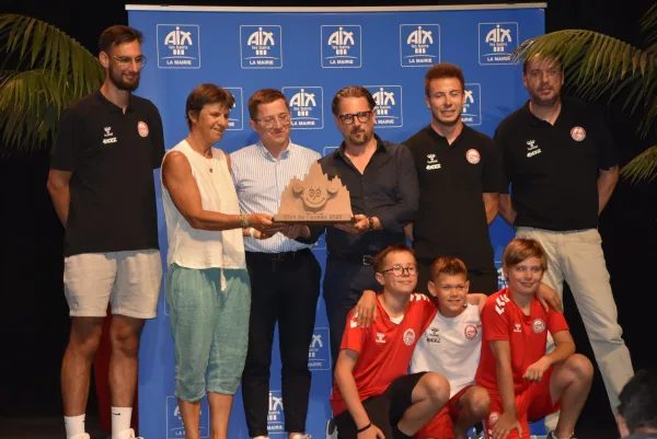 Aix- Maurienne. Aix-Maurienne, meilleur club de l'année.