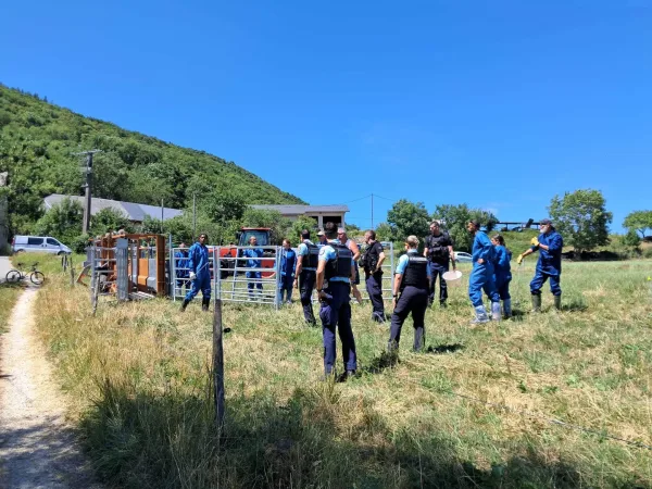 Beaucoup de gendarmes étaient mobilisés à Entrelacs.