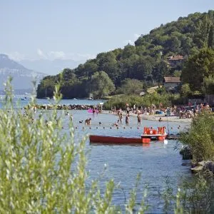 La plage de Conjux.