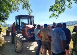 Une multitude de personnes, qu'ils soient agriculteurs ou non se sont mobilisés pour défendre les vaches de la ferme Duchêne.