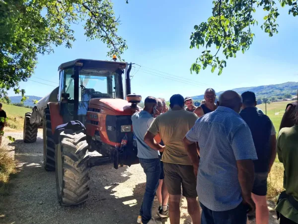 Une multitude de personnes, qu'ils soient agriculteurs ou non se sont mobilisés pour défendre les vaches de la ferme Duchêne.
