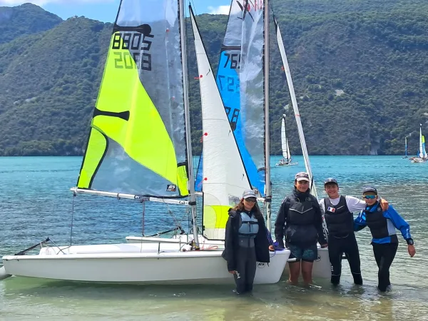 Margaux, Arthur, Nohan et Timao, jeunes adhérents du Club Nautique Voile d'Aix-les-Bains font partie des compétiteurs.