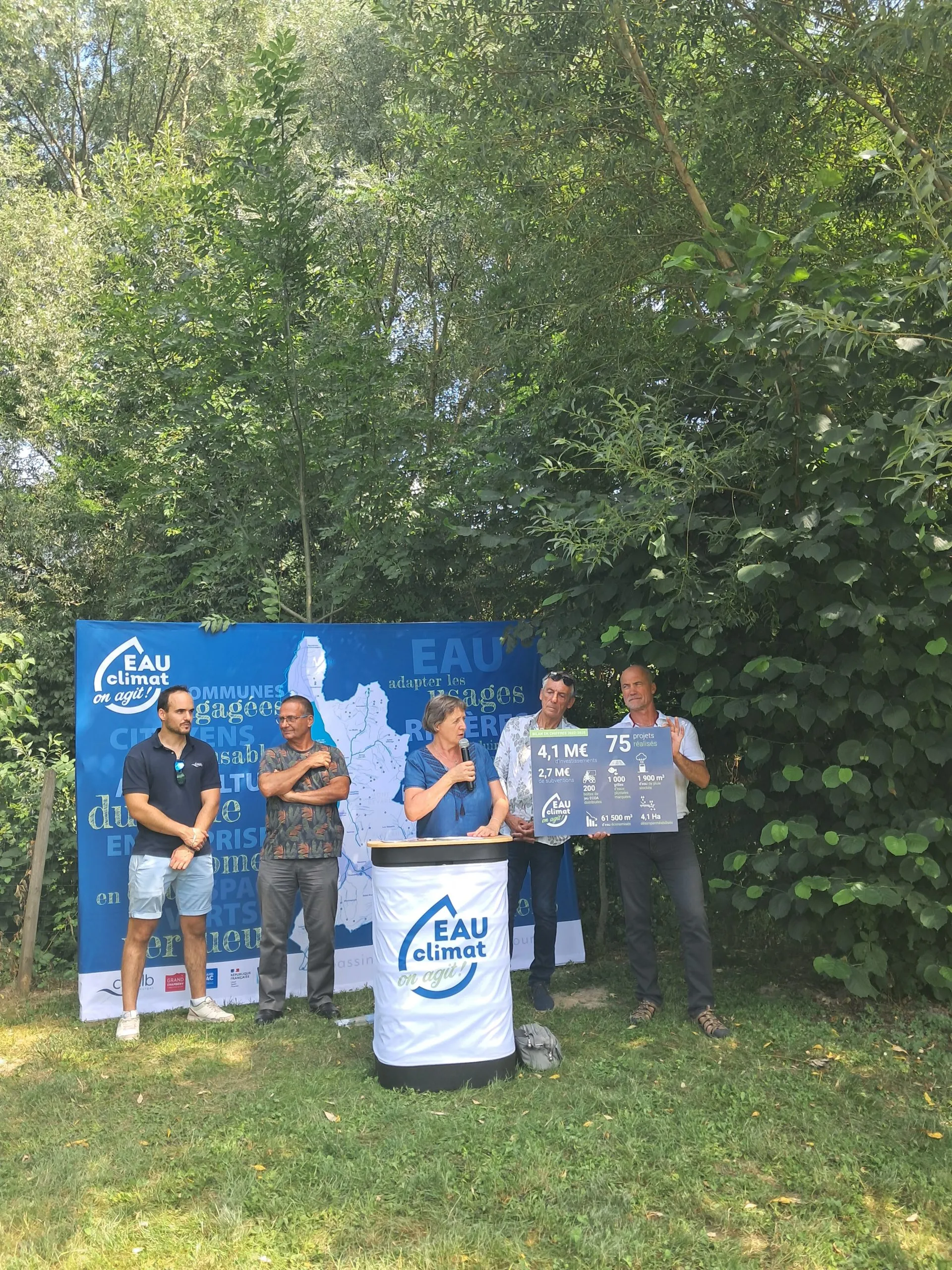 Bilan de l'opération à la salle des fêtes de la Roselière, à Viviers-du-Lac.