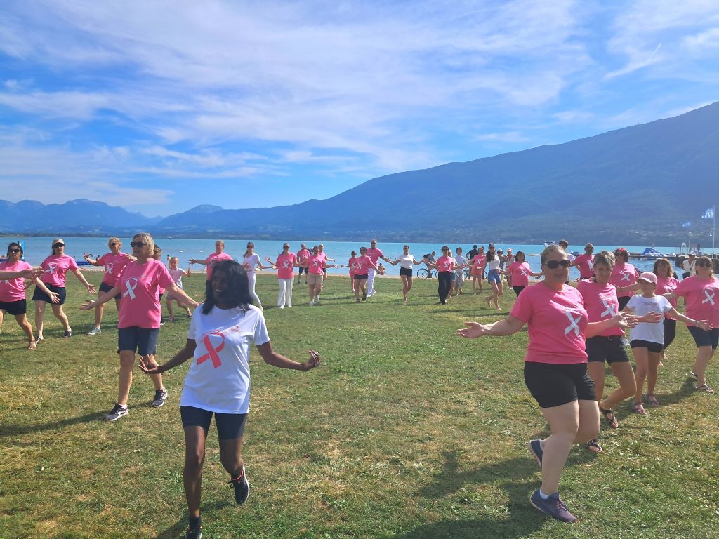 Aix-les-Bains : L’hôpital a tourné un flashmob pour sensibiliser au cancer du sein