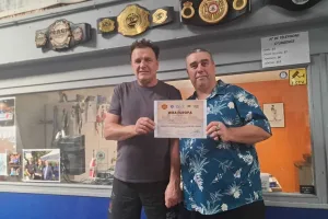 Bruno Dubois (à droite) et Philippe Fontanel dans la salle de boxe du club.