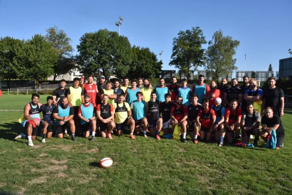 Le groupe des seniors à l'entraînement.