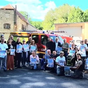 Des pompiers du territoire s'engagent pour la cause Septembre en Or Le Chéran Usses et Rhône, pour récolter des fonds au profit de la recherche concernant les cancers pédiatriques.