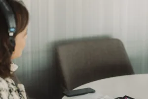 Tiphaine est équipée d'une table d'enregistrement professionnelle. 