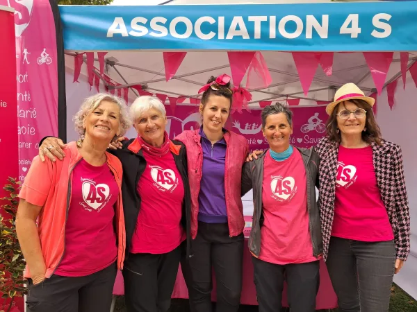Christine Aguettaz, à droite, avec des adhérentes lors du BeFit en septembre dernier.
