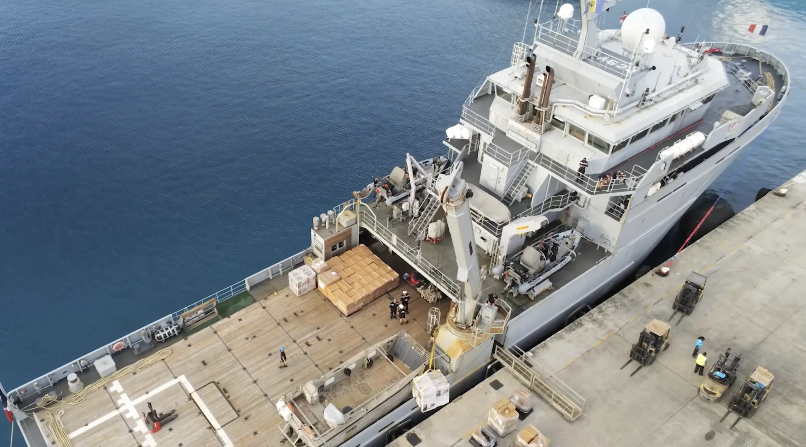 Acheminement de fret humanitaire au profit de la Jamaïque