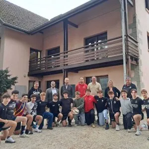 Les jeunes passent toute la semaine au Centre d'Entraînement Labelisé pour s'entraîner au rugby.