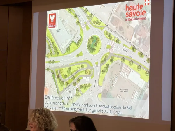 Une perspective du futur giratoire à l'entrée de Rumilly.