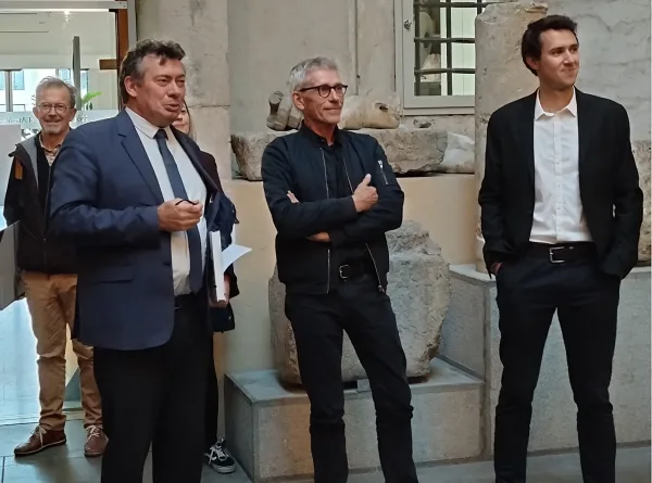 Nouvelle version. Jacques Gamblin, en présence de Renaud Beretti et Pierre-Yves Bezat, a inauguré le nouveau festival de l'ADCA, sur trois jours, avec une séance de dédicaces, une masterclass et la projection de plusieurs films, suscitant beaucoup d'émotions. Comme l'acteur le dit si bien, 