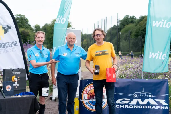 Yannick Clévy sur le podium du Belgian Speedgolf Open.