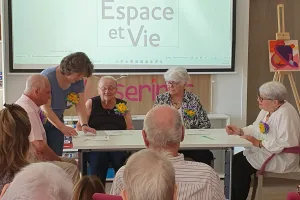 Les résidences seniors peuvent accueillir des ateliers entièrement organisés par le fonds de dotation Alya qui agit pour le bien vieillir.