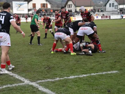 Auch a eu la maîtrise du jeu en début de rencontre.