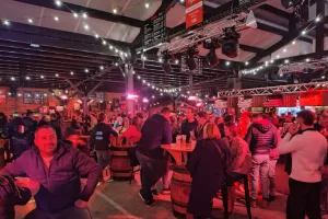 L'événement des Chalets du casino séduit les Aixois qui viennent nombreux profiter des soirées organisées par le casino Grand Cercle.