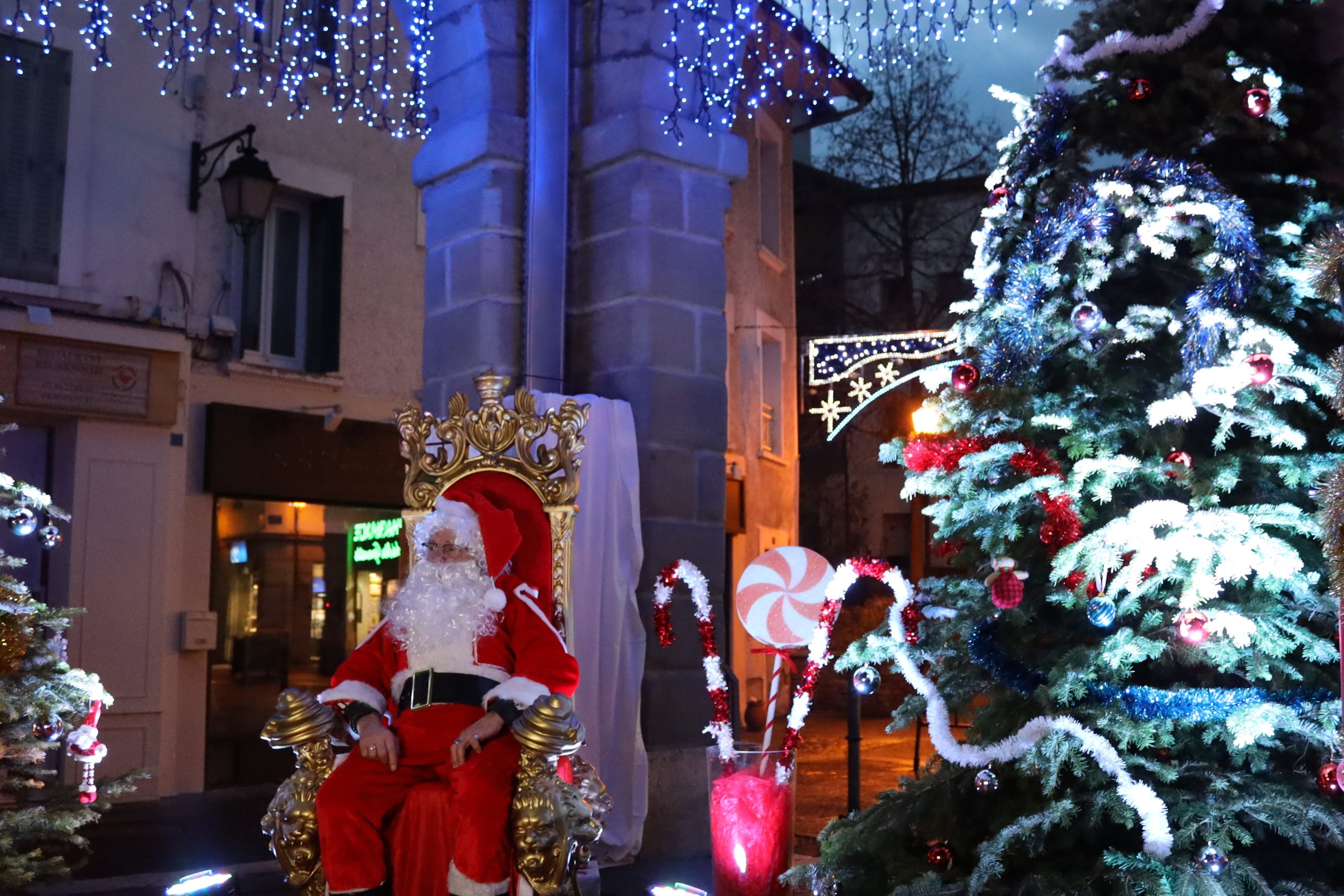 Le père Noël viendra à la rencontre des enfants les 17 et 20 décembre. - Photo : Alexis Fernandez