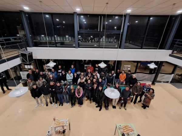 Les élèves du lycée porte des Alpes ont reçu leur diplome.