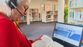 Agnès, donneuse de voix pour les personnes empêchées de lire