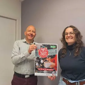 Pierre Denier, le directeur et Sophie Metz, la chargée de communication du CAE préparent la nouvelle édition du jeu Noël gagnant.