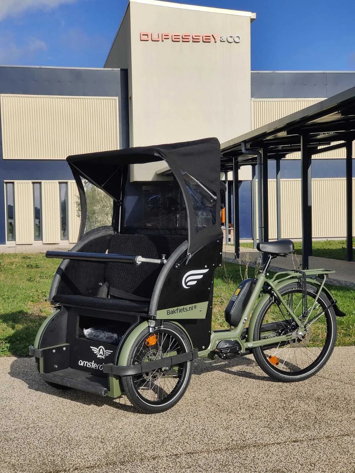 Quand les triporteurs électriques réinventent le lien social dans l'Albanais