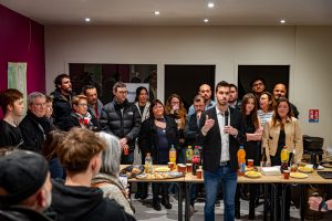 Pendant l'inauguration.