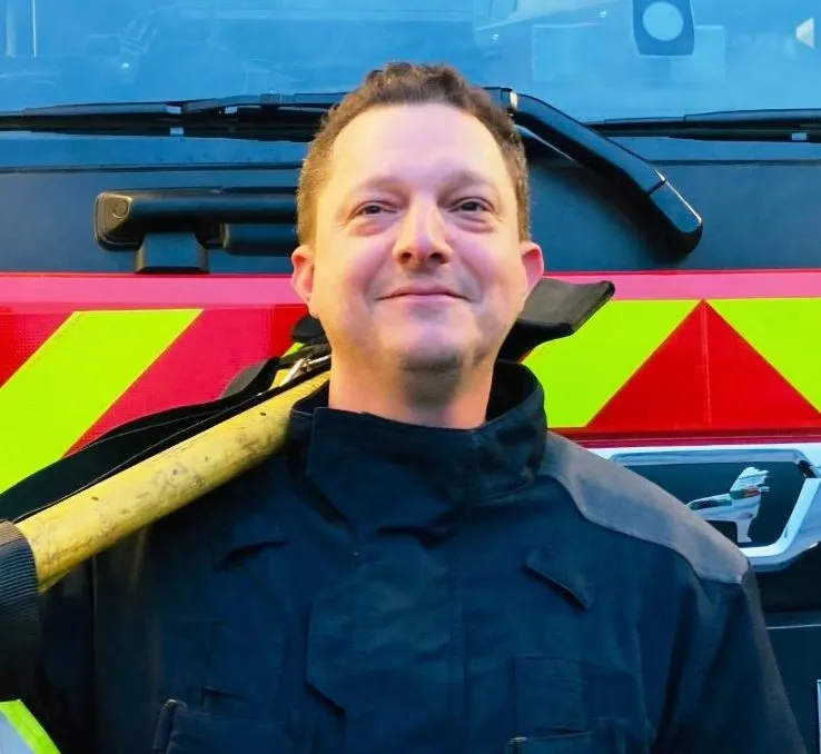 Les sapeurs-pompiers rendent hommage à Jordhan Harvey, décédé en service