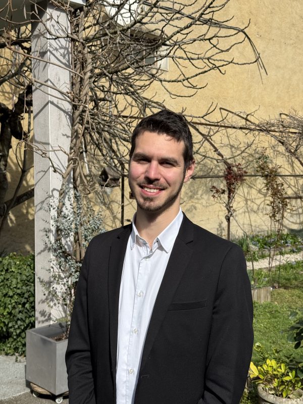 Olivier Taix de la liste "Remettre du bon sens à Rumilly" en appel à l'union des deux listes.