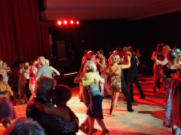 Pendant quatre jours, le tango était à l'honneur avec des milongas en après-midi et soirée.