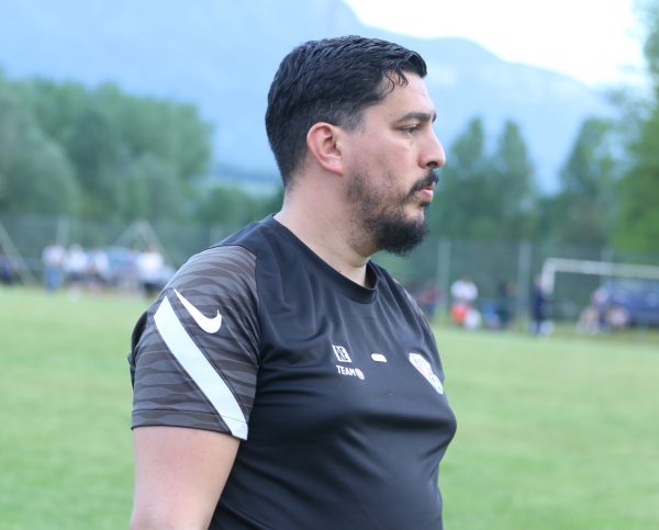 Rafik Es Slassi, entraîneur d'Aix FC en Régional 2.