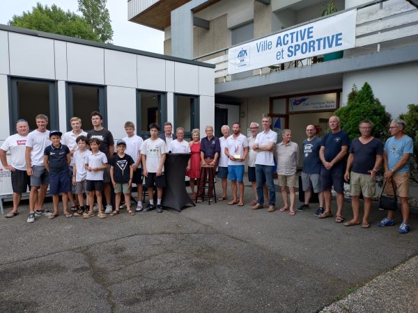 Le maire de la Ville, Renaud Beretti, plusieurs élus, le président du club Christophe Chaffardon en compagnie du vice-président Sylvain Jaillet et le directeur sportif Hugo Porret, sans oublier les adhérents, étaient présents au CNVA vendredi 26 juin pour revenir sur les temps forts de la saison, avec l'obtention d'une distinction fédérale et la rénovation de leur bâtiment.