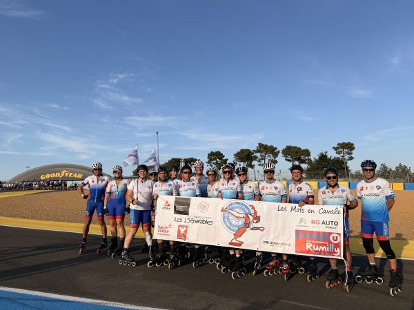Les patineurs du Roller Club Rumillien.