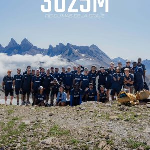 Moment de cohésion, l'ascension du Pic du Mas de la Grave qui culmine à 3025m.