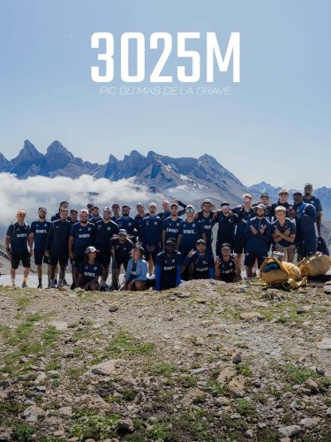 Moment de cohésion, l'ascension du Pic du Mas de la Grave qui culmine à 3025m.